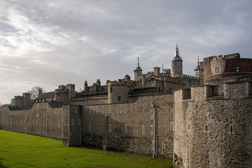 Fototapeta na wymiar Exterior de la torre de Londres, reino unido