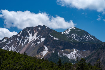 Fototapeta 残雪の残る山 obraz
