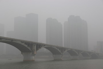 Fototapeta premium polluted city 4