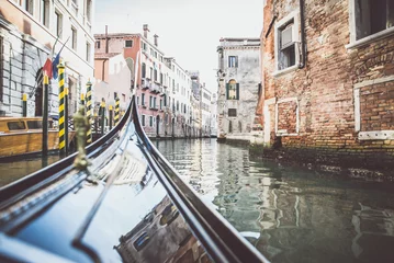 Wandaufkleber Venezia canal and gondolas © oneinchpunch