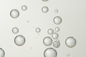Flowing water bubbles