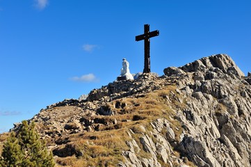 Dolimiti, Trentino, Passo Rolle , monumento Cristo Pensante