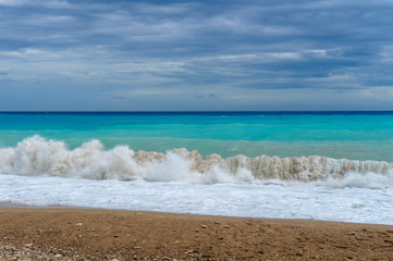 Fototapeta na wymiar picturesque sea landscape, sea wave breaks against the shore