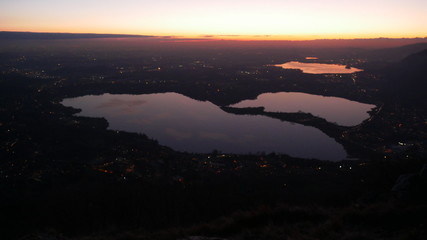 Laghi di Annone e Pusiano al tramonto