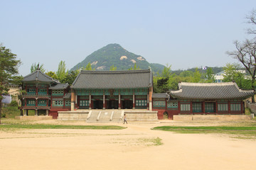 The different styles of Korean traditional buildings.