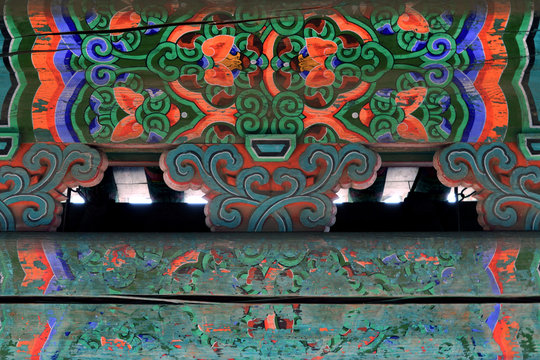 Korean traditional, Traditional pattern drawn on a building frame
