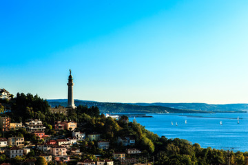 Obraz premium Evening after the Barcolana regatta of record in the gulf of Trieste
