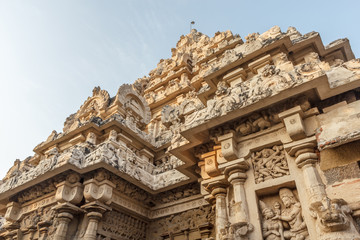 Ancient temple of Kanchipuram Kailasanathar temple and was built during 685-705AD using sandstone compound material contains a large number of carvings and shrines.	