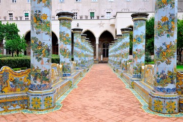 Napoli chiostro del monastero di Santa Chiara - obrazy, fototapety, plakaty