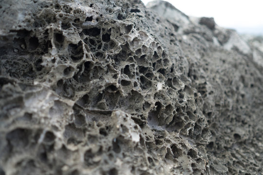 Schwarzer Lavastein auf Maui, Hawaii