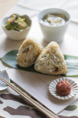 鯛めしのおにぎり