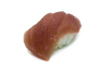 Nigiri Sushi Nigiri-Sushi Thunfisch isoliert freigestellt auf weißen Hintergrund, Freisteller