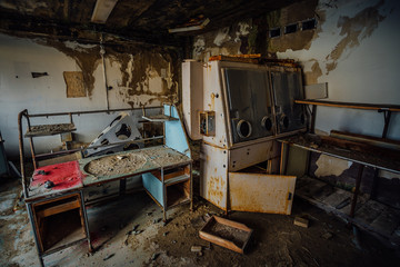 Fototapeta na wymiar Abandoned laboratory