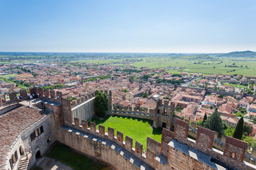 Obraz premium Soave town aerial view.Italian landscape