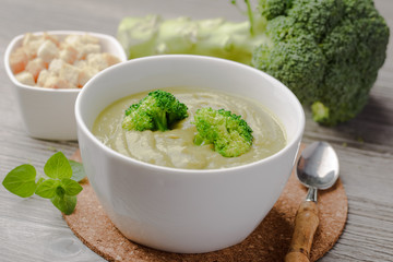 Vegetarian Broccoli Cream Soup