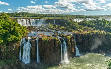 Fotobehang Iguazu-watervallen, Brazilië © mikasek