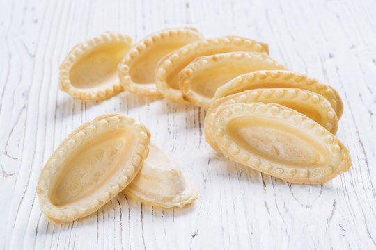 Empty tartlets