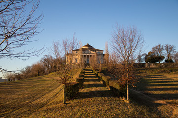 Villa Capra "La Rotonda" progettata da Palladio fotografata alle prime luci del mattino