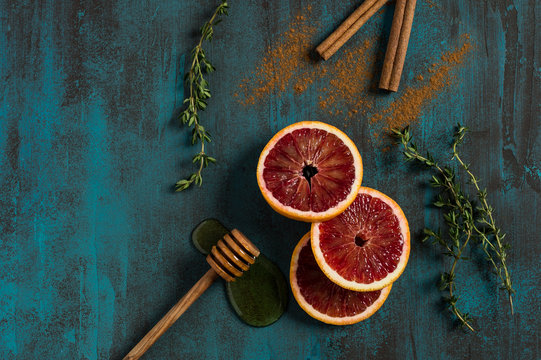 Blood oranges with cinnamon and honey
