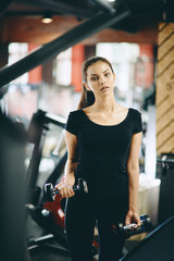 Fototapeta premium girl pumps muscles