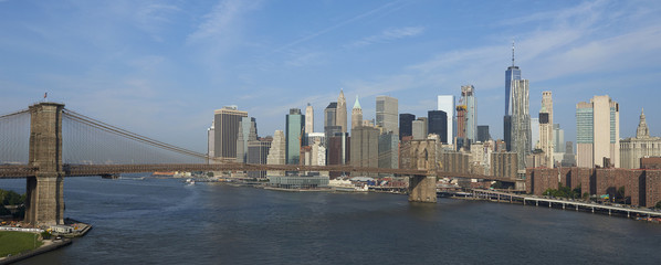 Fototapeta premium Brooklyn Bridge and New York city