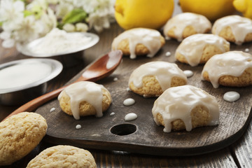 Lemon glaze cookies