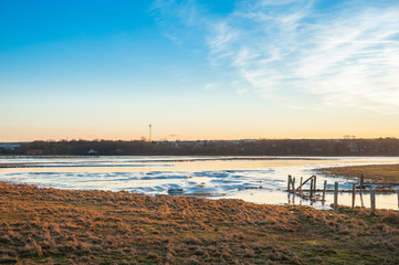 Fototapeta na wymiar Winterliche Landschaft im Naturschutzgebiet Graswarder in Heiligenhafen