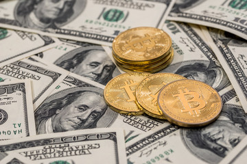 Bitcoin vs us dollar bills