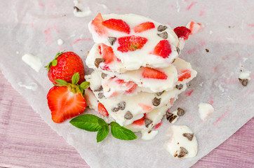 Homemade healthy frozen strawberry yogurt bark.