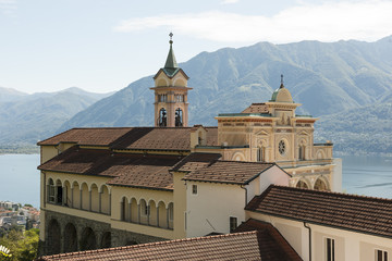 Wallfahrtkirche "Madonna del Sasso", Orselina, Locarno, Tessin, Schweiz © tauav