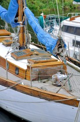 Jolis voiliers dans le petit port de Pontrieux en Bretagne, France