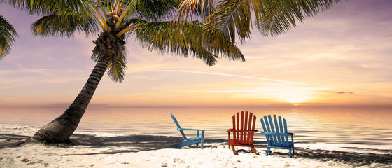 In the Caribbean, the armchairs to the horizon