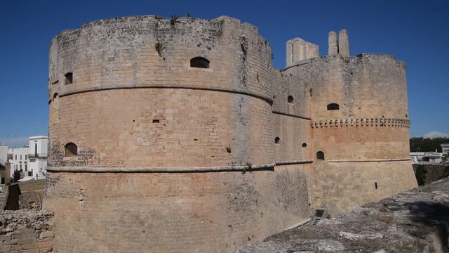 Castello di Otranto Καστέλλο ντι Οτράντο Lecce Puglia Château d'Otrante Salento Italia video Castle Aragonese Замок Отранто 