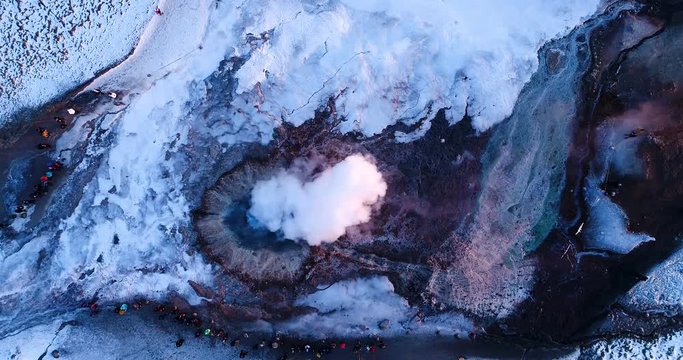 geyser en vue a&eacute;rienne