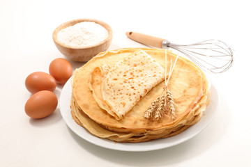 crepe with ingredient