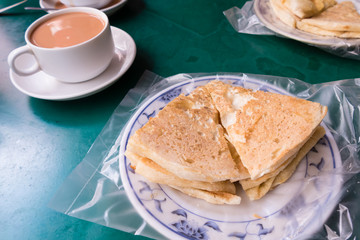 Burmese milk tea and na'an