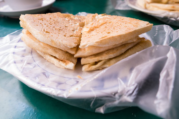 Burmese milk tea and na'an
