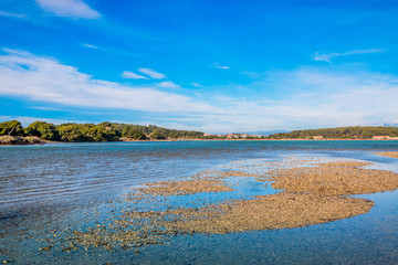 Vue sur les Iles du Gaou à Six-Fours-les-Plages, le Brusc
