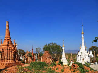 Obraz premium Shwe Inn Dein Pagoda
