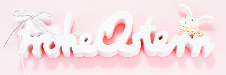 Frohe Ostern roter Hintergrund