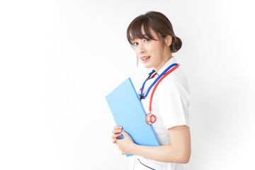 病院で勤務する看護師