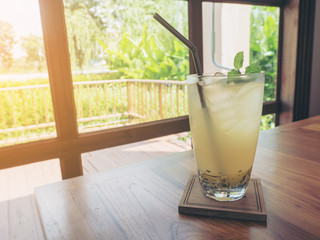 Iced lemon water