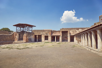 Central courtyard in Stabian Baths Pompeii, Italy