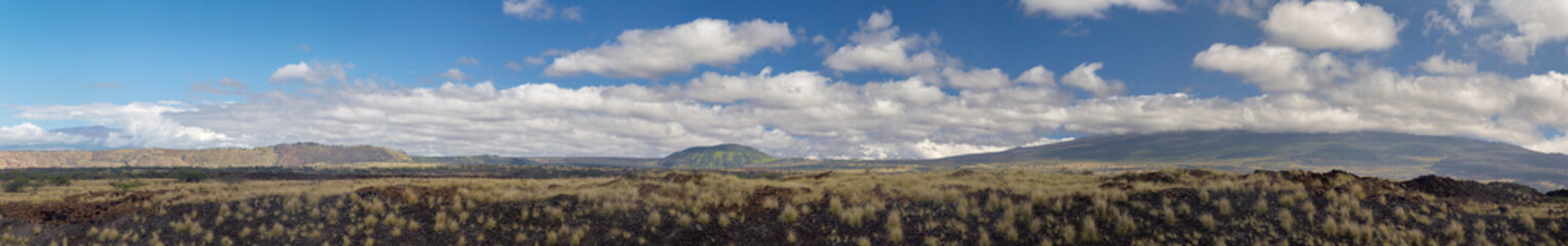 Naklejka na ściany i meble Panorama der beiden höchsten Berge des Pazifiks, Mauna Kea und Mauna Loa auf Big Island, Hawaii, USA.