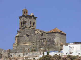Fototapeta na wymiar Arcos de la Frontera​, pueblo blanco de Cádiz (Andalucia, España)