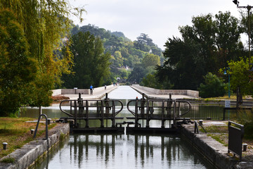 Ecluse Pont canal Agen