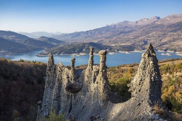 Site géologique des Demoiselles Coiffées de Sauze-du-Lac, Hautes-Alpes 