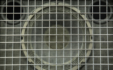 speaker sound detail