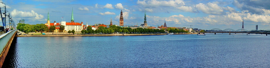 Fototapeta na wymiar Panoramic view of Riga and river Daugava (Latvia)