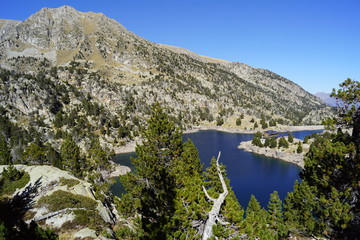 Fototapeta na wymiar Aiguestortes National Park, Spain
